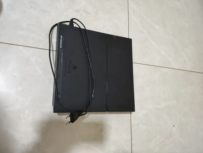 Play station 4 Fat com Defeito