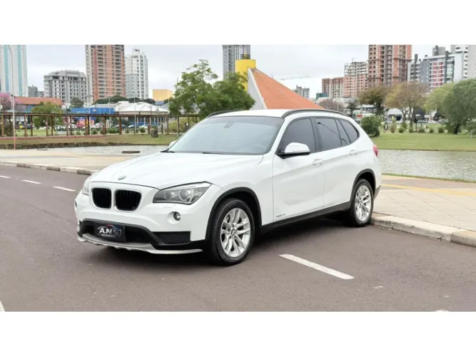 BMW X1 Sdrive 20I X-line 2.0 TB Active Flex 2015