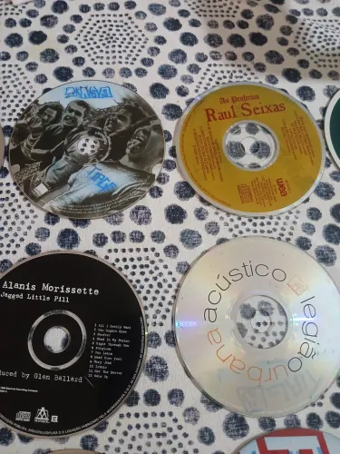 Cds de rock sem capas
