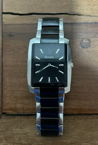 Relógio Bulova Masculino Clássico Retangular Preto 