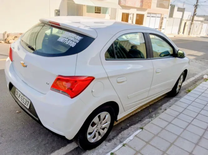 Chevrolet Onix Hatch LT 1.0 8V Flex Mec. 4P 2019