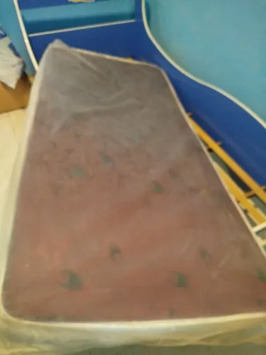 Cama infantil masculina com colchão