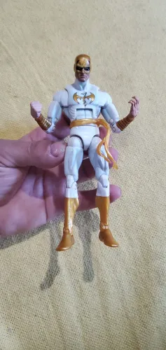 Punho de ferro marvel legends toy biz