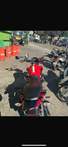 Oportunidade ( moto impecável )