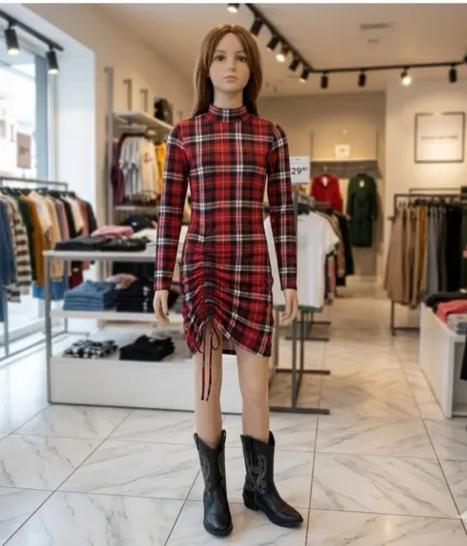 Vendo esse lindo vestido tom junino usado so 2 vezes para menina de 13 16 anos depde ccrp