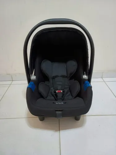 Bebê conforto Burigotto preto