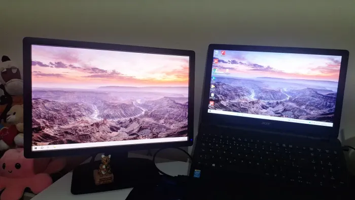 Vendo monitor semi novo
