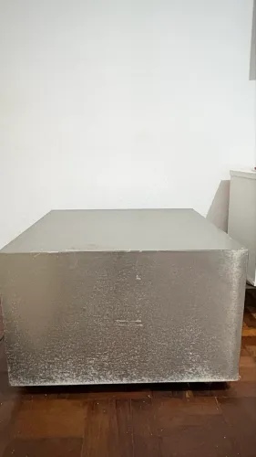 Mesa de Centro Industrial com Rodinhas