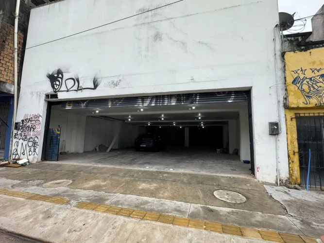 Ponto Comercial Amplo com 300m² na Mundurucus - Próximo à Feira