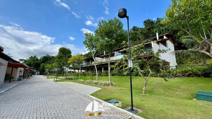 Casa de condomínio disponível para venda em Barra do Una!