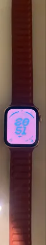 ? Apple Watch Series 5 - 44mm ?  