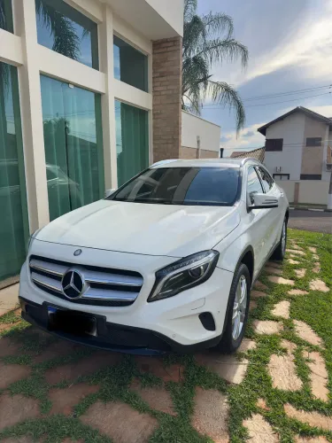 Mercedes-Benz GLA 200 Adv. 1.6/1.6 TB 16V Flex Aut. 2017