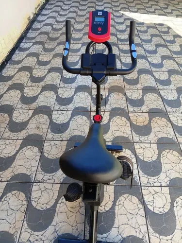 Bicicleta para ginástica