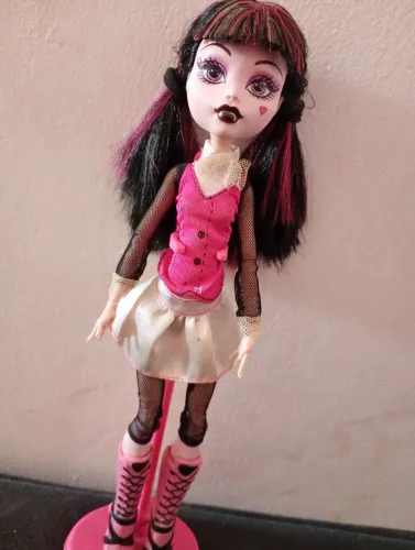 Bonecas Monster High