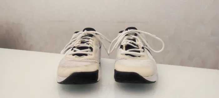 Tênis de basquete Nike Air Max Impact 4 branco e preto