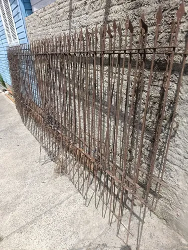 Grade de ferro usada