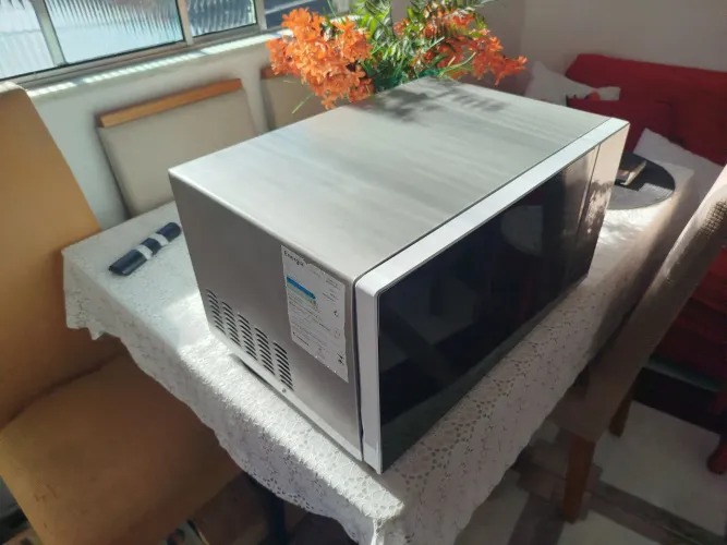 Microondas espelhado Midea