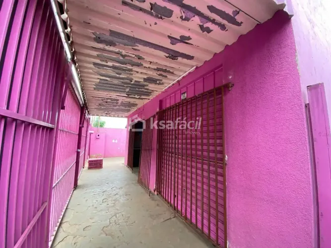 Excelente Imóvel com Dupla Aptidão Residencial e Comercial na Avenida Gunter Hans!