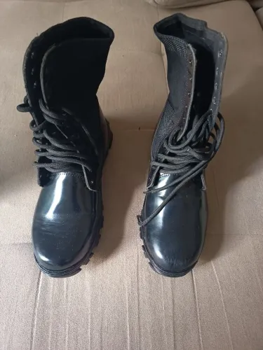 Vendo coturno Militar