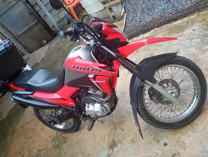 Vendo essa bros, bem conservada 