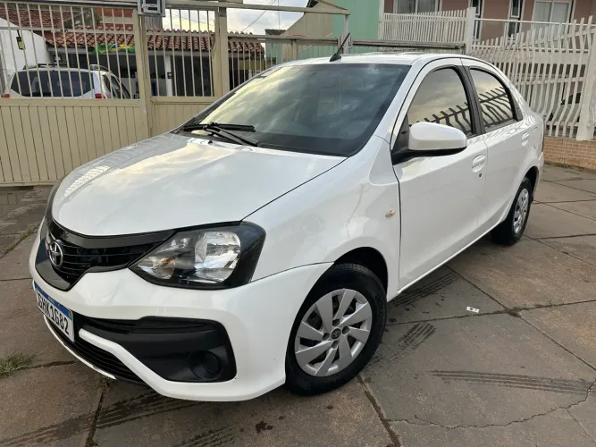 Toyota Etios X Sedan 1.5 Flex 16V 4P Mec. 2020