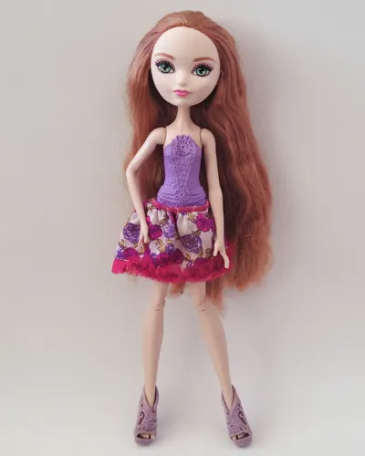 Boneca Holly O'Hair - Ever After High