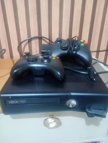 Xbox 360 slim completo, apresenta mal contato na entrada do HDMI