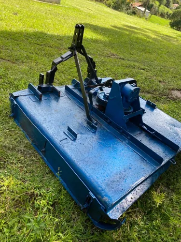 Roçadeira agrícola 