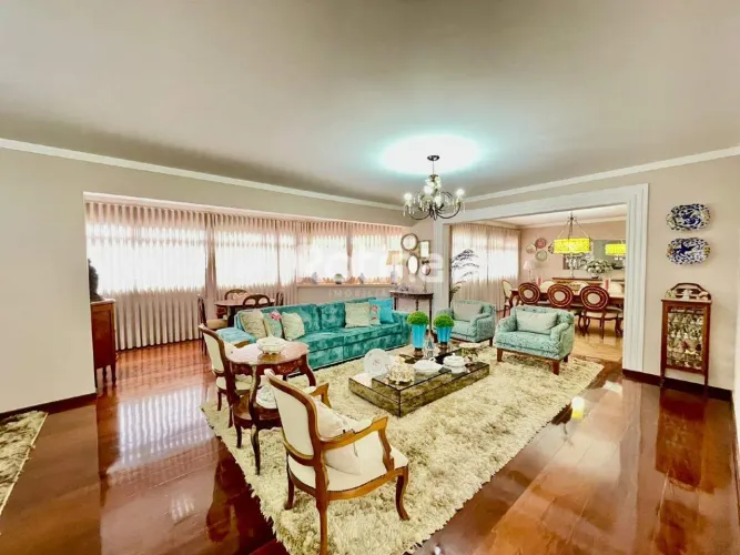 Apartamento de 280 m² com 4 quartos e 2 suítes no Fundinho