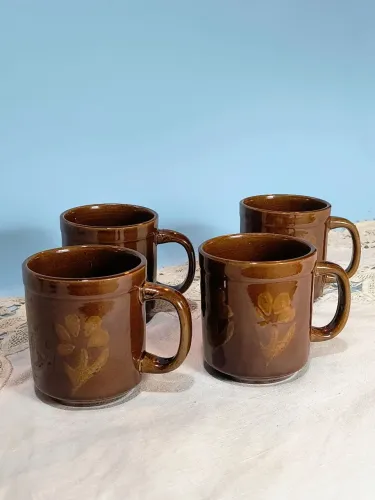 Conjunto de canecas xícaras vintage anos 80 floral chá café antigo antiquario louça casa