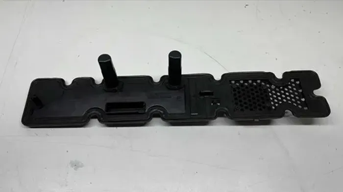 Tampa De Valvula Admissão Peugeot 307 2.0 2006 2009 F0970215 Preto