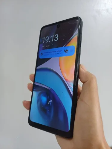 Celular Moto G22 com 128GB em ótimo estado