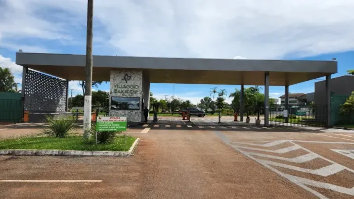 LOTE CONDOMÍNIO FECHADO - VENDE-SE OU TROCA - 1062m²