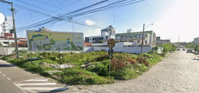 Vendo terreno no bairro do Bessa.