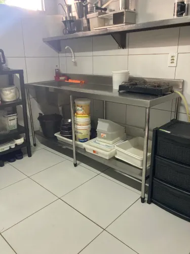 Mesa de inox com paneleiro e Cuba 