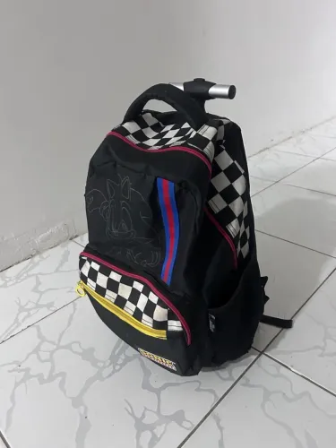 Mochila Escolar de Rodinhas Sonic - Usada Apenas 6 Meses