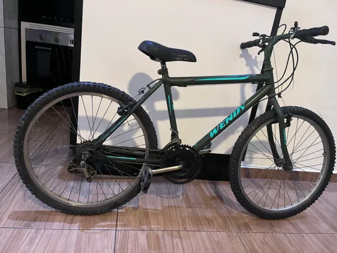 Bicicleta aro 24 - com marcha