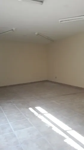 Sala comercial na Avenida Francisco Vieira Bueno, N. 129 - sala 6 60 m²