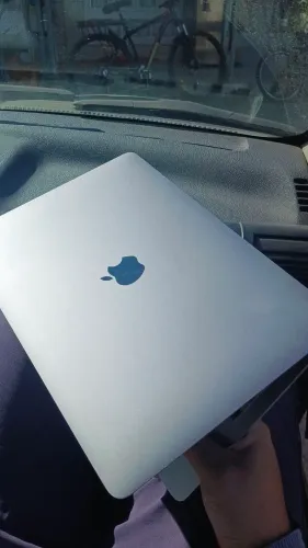 MacBook Air 16gb / 256gb 