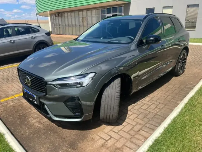Volvo XC-60 T-8 Ultra Dark 2.0 AWD (híbrido) 2026