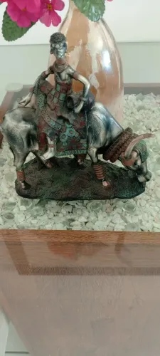 Estatueta Estilo Medieval Decorativa