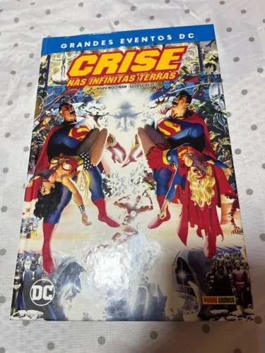 Hq crise nas infinitas terras edição definitiva, grandes eventos DC
