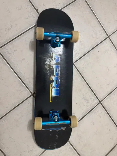 Skate 8.25 - shape April, truck Ace 149
