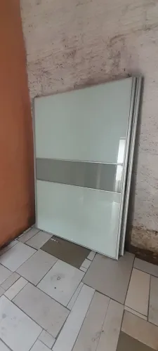 Porta de correr em vidro 