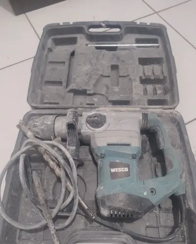 Makita e martelete