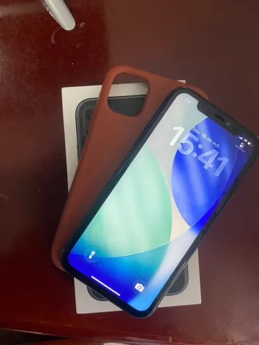 iPhone 11 128G (aceito troca)