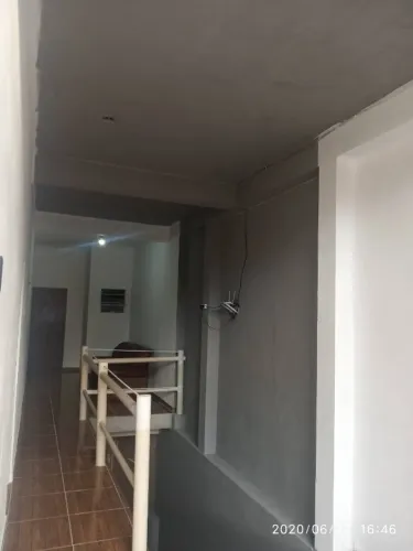 Alugo Quarto com Banheiro Privativo em Cotia
