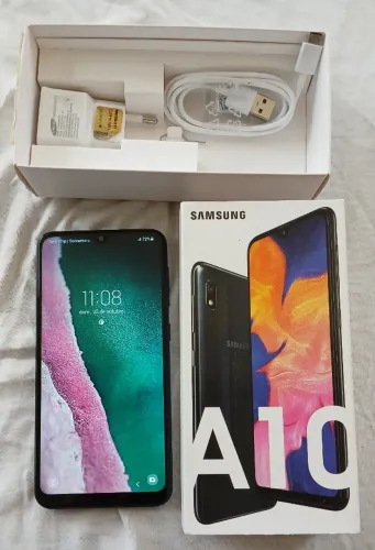 Celular Samsung Galaxy A10 32 gb Preto