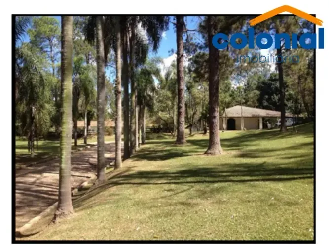 Sítio próximo a represa do Parque da Cidade em Jundiaí: 5 quartos, 3 salas, 3 banheiros e 