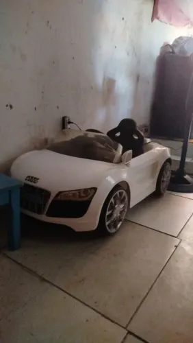Vendo carrinho, o elétrico dele não está funcionando